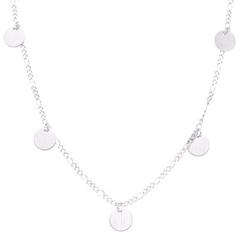 Colar medalhinhas lisas com corrente do tipo cartier. Um verdadeiro encanto! Semijoia perfeita para quem não abre mão da personalidade e elegância para compor os acessórios e looks. Excelente escolha para quem busca uma peça única e versátil.