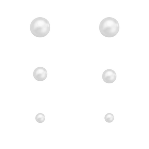 Trio de brinco de bolinha prateada. Um verdadeiro encanto! Semijoia perfeita para quem não abre mão da delicadeza e elegância para compor os acessórios e looks. Excelente escolha para quem busca uma peça única e versátil.