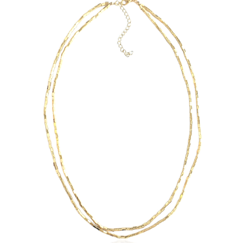 Colar de canutilhos duplo banhado a ouro 18k. Um verdadeiro encanto!  Semijoia perfeita para quem ama delicadeza e não abre mão da elegância para compor os acessórios e looks. Conta com um extensor de 7 cm em sua corrente para garantir o ajuste perfeito para qualquer ocasião. Excelente escolha para quem busca uma peça única, elegante e versátil. 