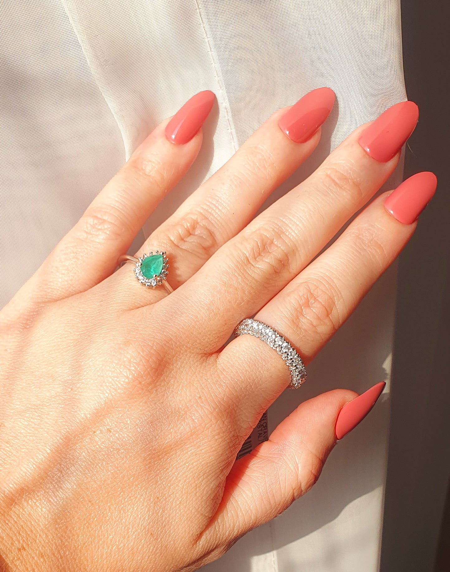 Solitário gota turmalina